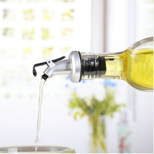 Olive Oil Bottle Sprayer Spout Liquor Dispenser Wine Pourers Flip Top Stopper Kitchen Tools